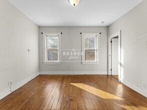 31 Moore St in Somerville, MA - Building Photo - Building Photo