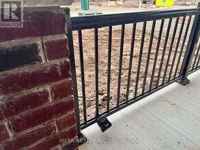 1013 Kraft Rd N in Fort Erie, ON - Building Photo - Building Photo