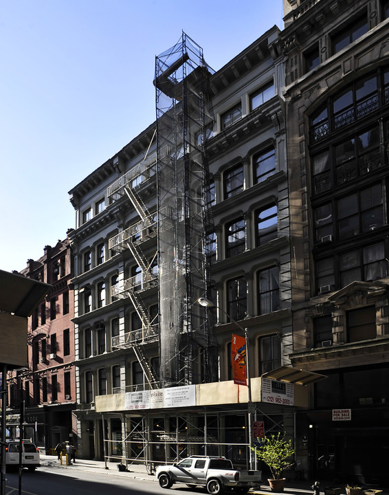 22 E 18th St in New York, NY - Building Photo