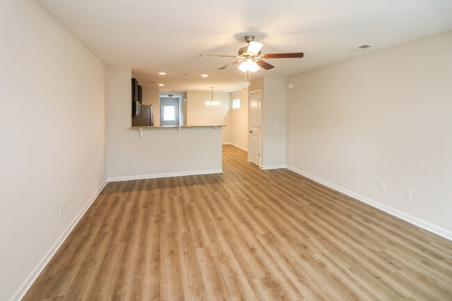 187 Silver Run Pl in West Columbia, SC - Building Photo - Building Photo