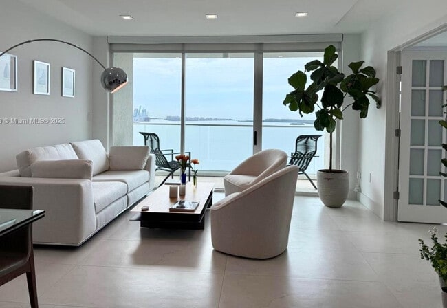 property at 800 Claughton Island Dr