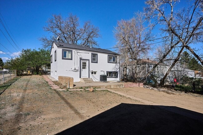 802 Julian St in Denver, CO - Building Photo - Building Photo