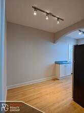 2329 N Rockwell St, Unit C1 in Chicago, IL - Building Photo - Building Photo