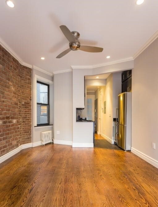 property at 309 E 8th St
