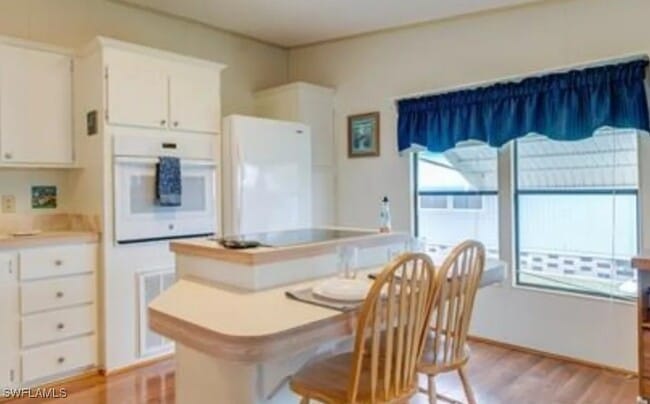 property at 624 Sunset Ln