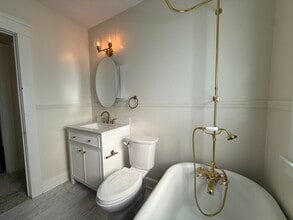 1317 W 106th St, Unit Upstairs in Cleveland, OH - Building Photo - Building Photo