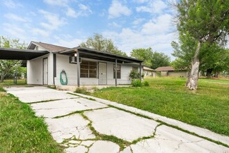 8807 Easy Valley St in San Antonio, TX - Building Photo - Building Photo