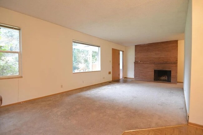 3850-3850 SW Marigold St in Portland, OR - Building Photo - Building Photo