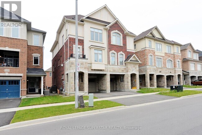 3966 Thomas Alton Blvd in Burlington, ON - Building Photo - Building Photo