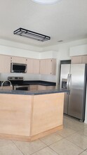 11213 Sailbrooke Dr in Riverview, FL - Foto de edificio - Building Photo