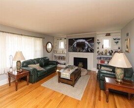 26 Alden Rd in Poughkeepsie, NY - Building Photo - Building Photo