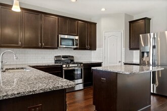 128 Cipressi Cove in Georgetown, TX - Foto de edificio - Building Photo