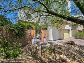 396 Blackstone River Ave in Las Vegas, NV - Building Photo - Building Photo