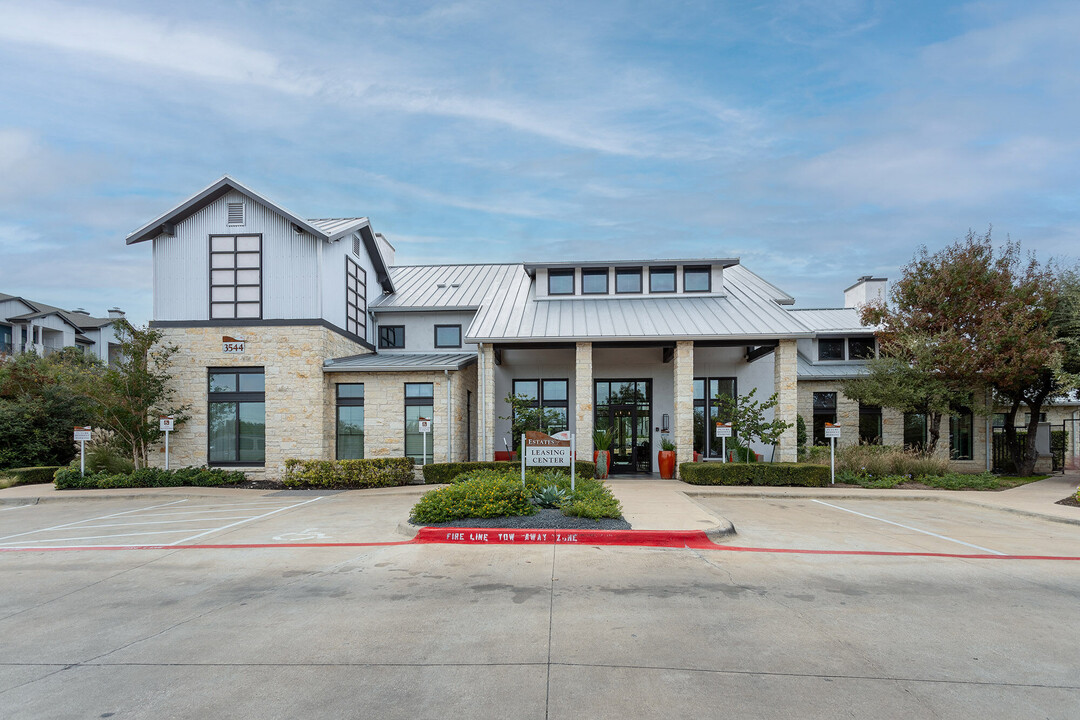 Estates at Bee Cave in Austin, TX - Foto de edificio