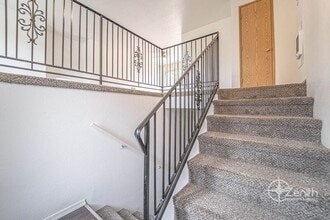 106 W Beacon Hill Dr in Longview, WA - Building Photo - Building Photo