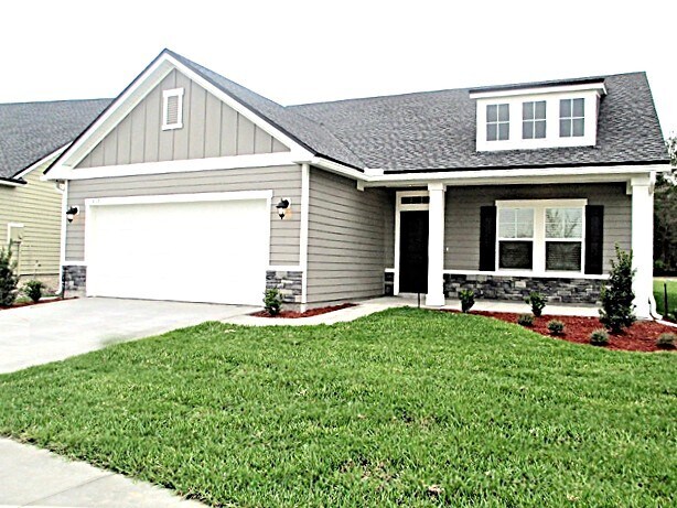 913 Sunny Stroll Dr in Middleburg, FL - Building Photo