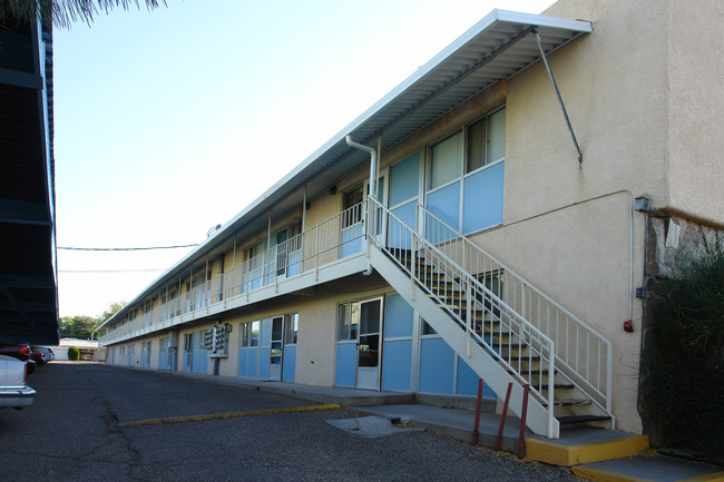 9309 Indian School Rd in Albuquerque, NM - Building Photo - Building Photo