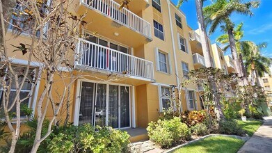 1350 SE 3rd Ave in Dania Beach, FL - Building Photo - Building Photo