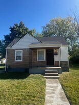 8442 Auburn St in Detroit, MI - Building Photo