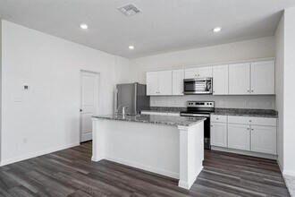 118 Bluegill Dr in Hutto, TX - Building Photo - Building Photo