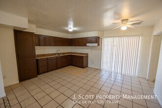 6134 W Cavalier Dr in Glendale, AZ - Building Photo - Building Photo