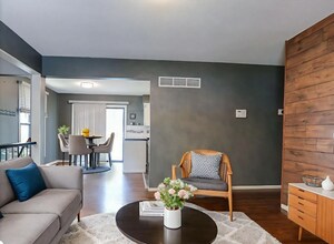 3909 S Marshall Dr in Independence, MO - Foto de edificio - Building Photo