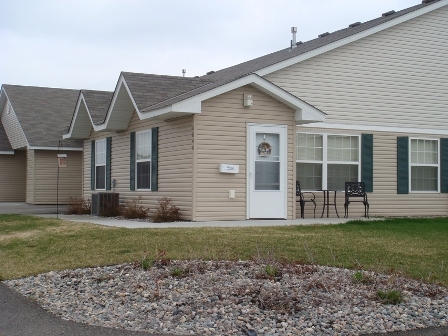 Grand Forks Cottages and Suites in Grand Forks, ND - Building Photo