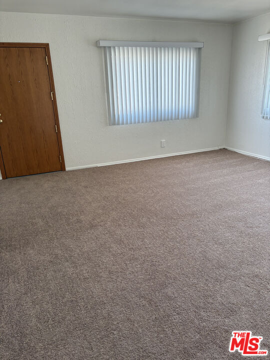 818 E Nutwood St in Inglewood, CA - Building Photo - Building Photo