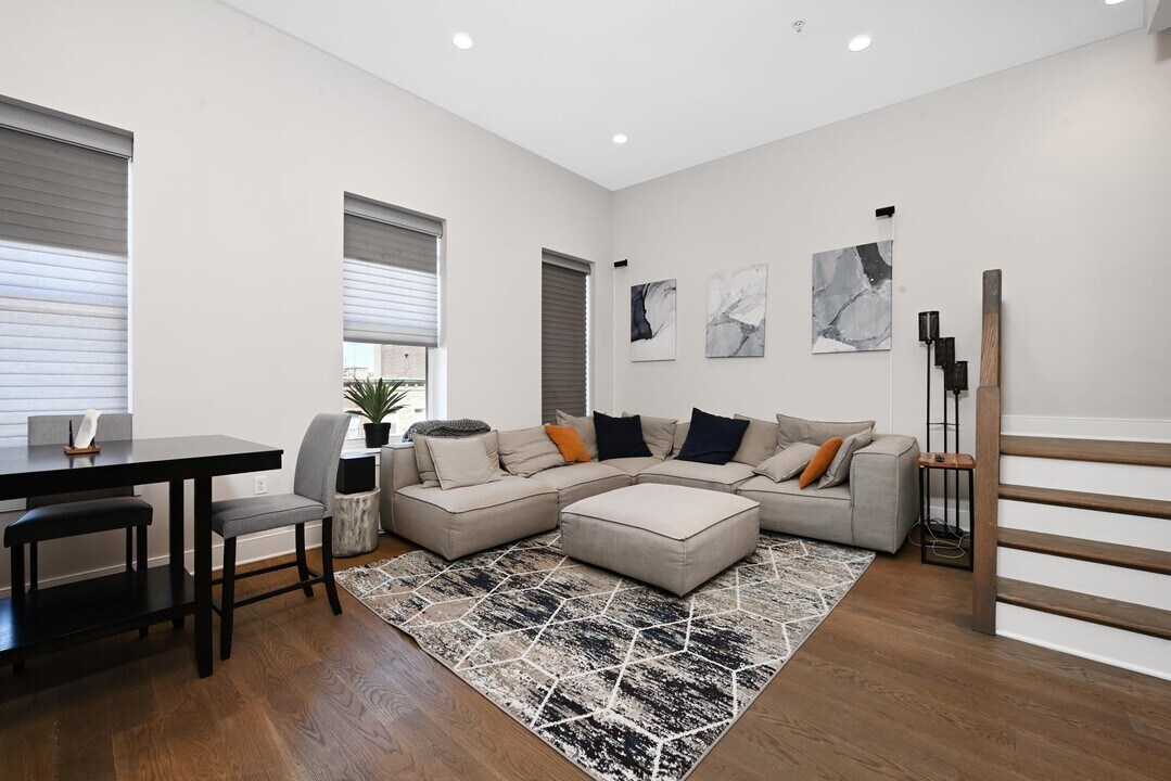 1117 Washington St in Hoboken, NJ - Building Photo