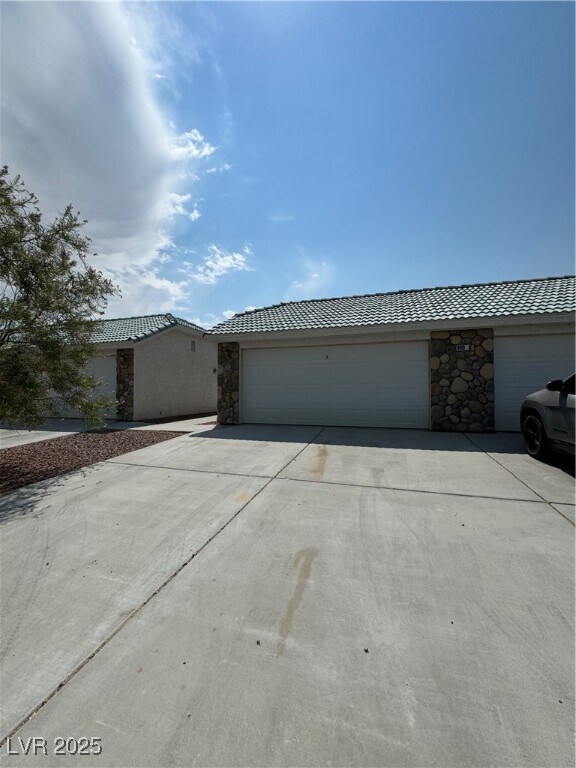 1080 Hall in Pahrump, NV - Building Photo - Building Photo