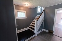 388 Independence Ct photo'