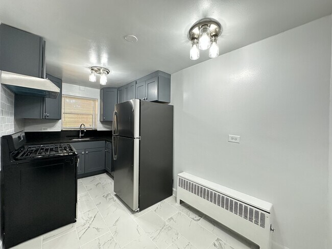 2754 W North Shore Ave in Chicago, IL - Building Photo - Building Photo