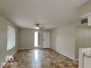 821 Joan D Arc Ave in Phoenix, AZ - Building Photo - Building Photo