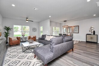 3814 Lakewood Dr in Montgomery, TX - Building Photo - Building Photo