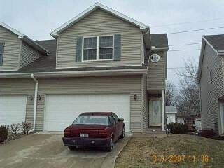 1116 Doral Dr in Bloomington, IL - Building Photo