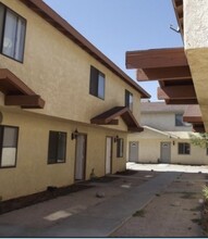 8318 Dogbane Ave in California City, CA - Building Photo - Building Photo