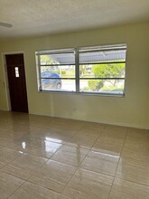 2020 SW Golf Ln in Boynton Beach, FL - Building Photo - Building Photo