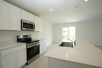 2430 McKinley Dr in Lake Wales, FL - Building Photo - Building Photo