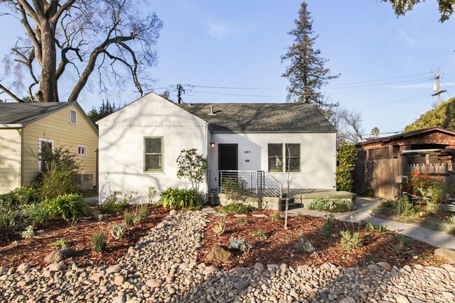 637 C St in Davis, CA - Building Photo - Building Photo