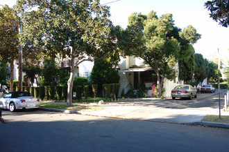 El Seville Apartments in Glendale, CA - Building Photo - Building Photo