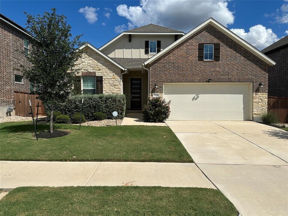 2504 Dapple Gray Ln in Leander, TX - Building Photo