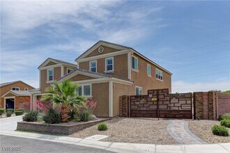 1025 Bluebird Hill Ave in North Las Vegas, NV - Building Photo - Building Photo
