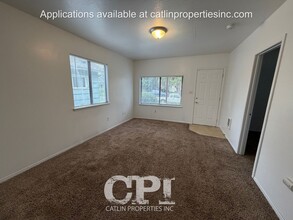 321 21st Ave in Longview, WA - Building Photo - Building Photo