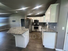 13731 Pella Ln in Neosho, MO - Building Photo - Building Photo