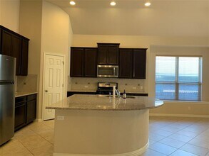 633 Peregrine Way in Leander, TX - Building Photo - Building Photo