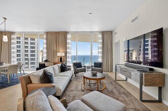 525 N Fort Lauderdale Beach Blvd in Fort Lauderdale, FL - Foto de edificio - Building Photo