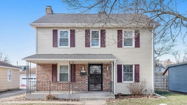 property at 1711 N Adams St