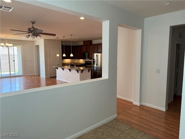 946 Monte Etna Ave in Henderson, NV - Building Photo - Building Photo