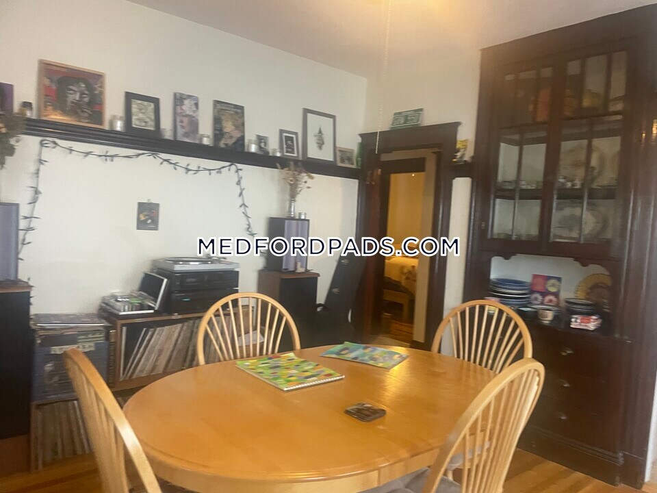 55 Frederick Ave, Unit A in Medford, MA - Building Photo