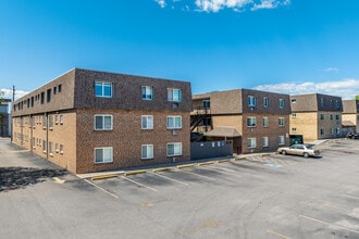 Golden Nugget in Englewood, CO - Building Photo - Building Photo